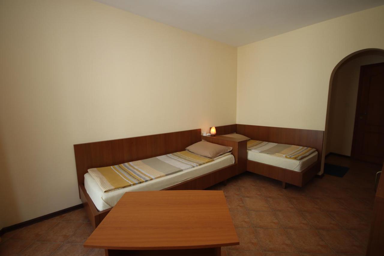 Hotel Continental كيتن المظهر الخارجي الصورة